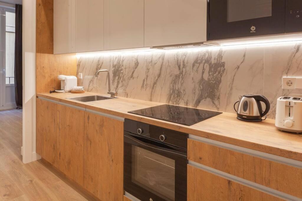 Centro III Calle Carrera De San Jeronimo 3Br 3Bh Madrid Buitenkant foto